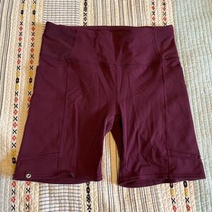 Oiselle mid length pocket jogger shorts size 12 purple